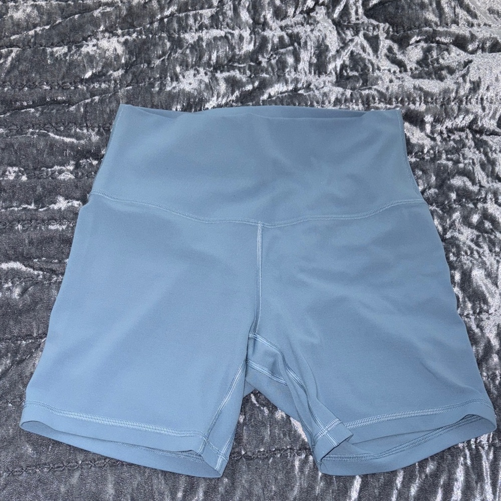 Lululemon High-Rise Biker Shorts 6 inch Utility Blue size 6
